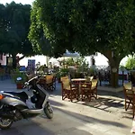 Casa vacanze With Garden In Kritinía