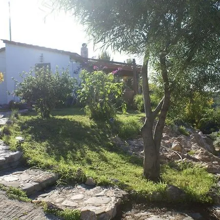 Charming In With Garden * Kritinía