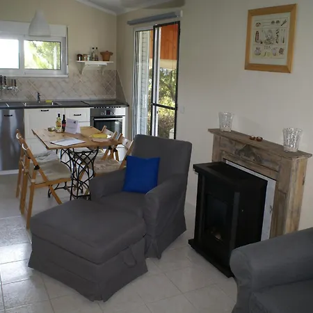 With Garden In Kritinia