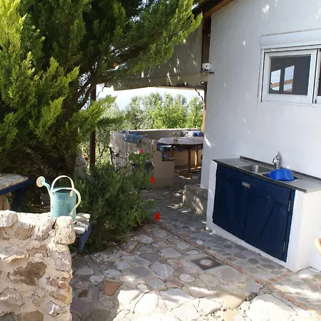 Дом отдыха With Garden In Kritinia