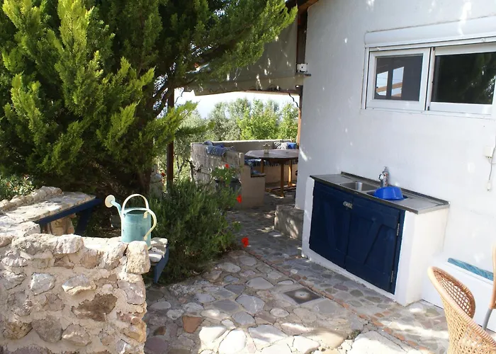 Дом отдыха With Garden In Kritinia