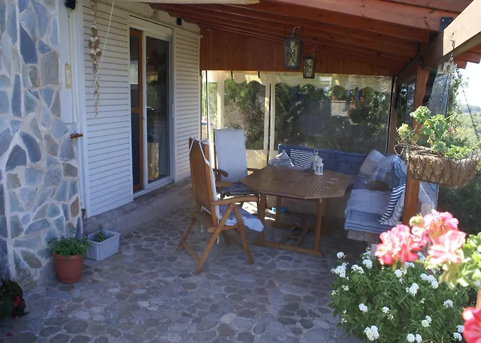 With Garden In Feriehus