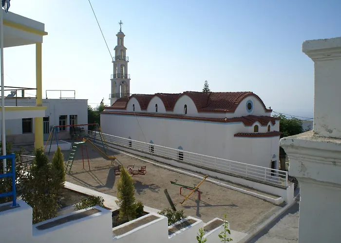 With Garden In Case de vacanță